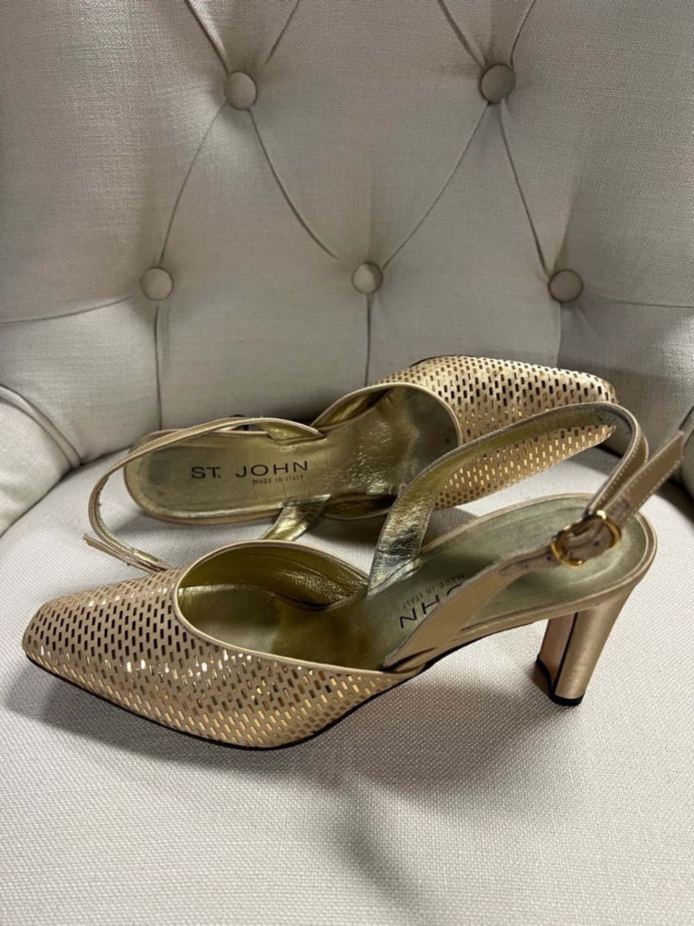 ST JOHN~ METALLIC GOLD SEQUIN MIRRORED SLINGBACK VINTAGE 3" HEELS~8M